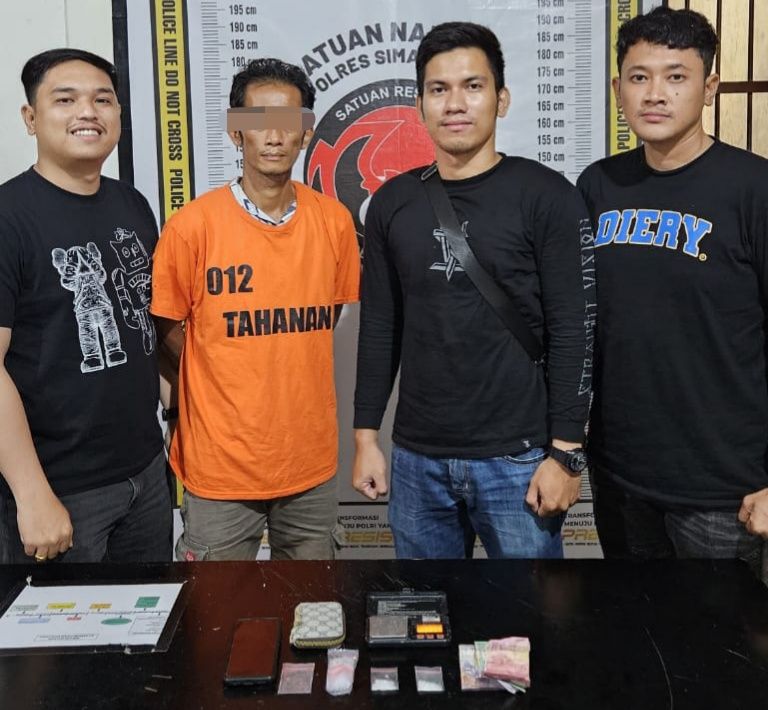 Pengedar Narkoba Ditangkap Polisi di Kebun Karet