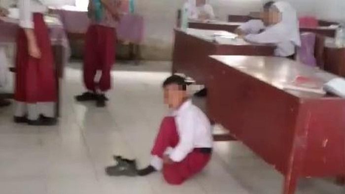 Tunggak SPP, Siswa SD Anak Tukang Bangunan di Medan Disuruh Belajar di Lantai