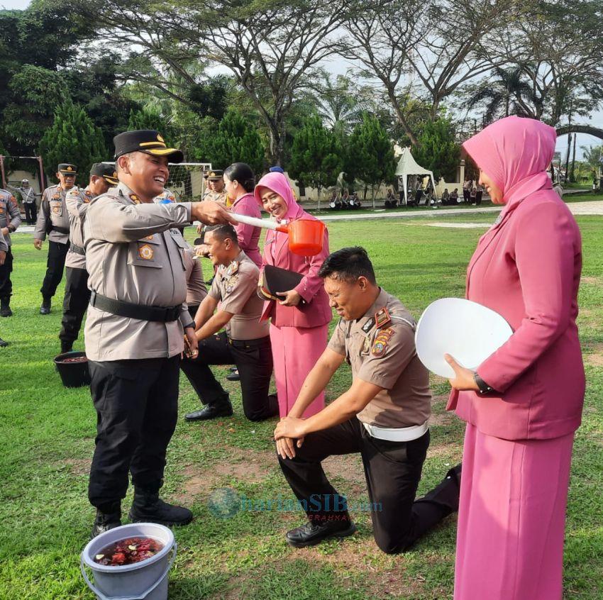 Kapolres Sergai Pimpin Korps Raport Kenaikan Pangkat 36 Personel