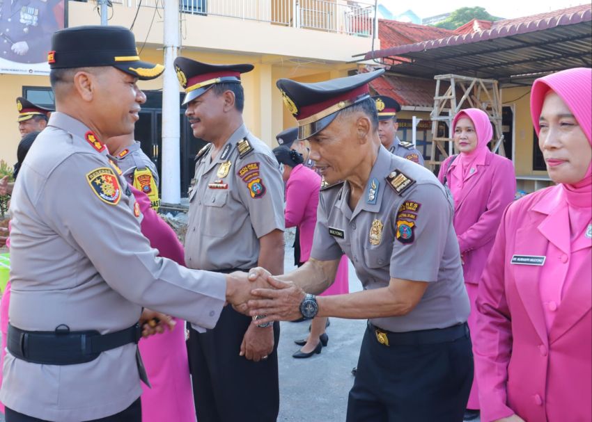 37 Personel Polres Tebingtinggi Terima Kenaikan Pangkat Setingkat
