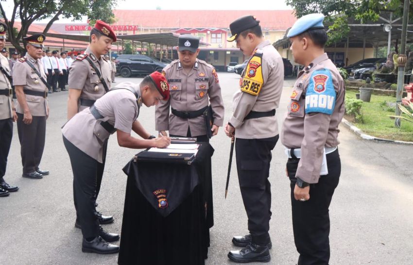 Kapolres Pimpin Sertijab Pejabat Utama Polres Binjai