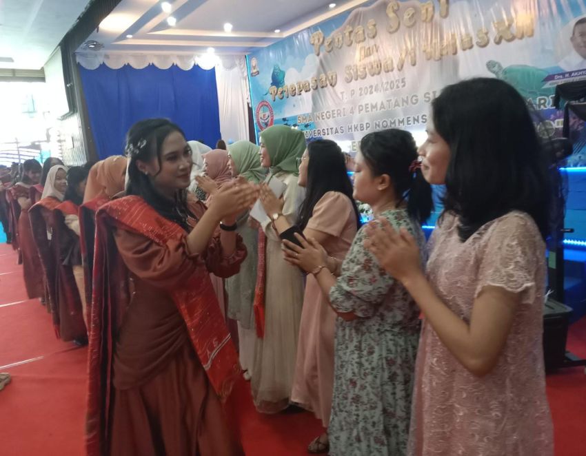 SMAN 4 Pematangsiantar Gelar Pelepasan Siswa Kelas XII dan Pensi