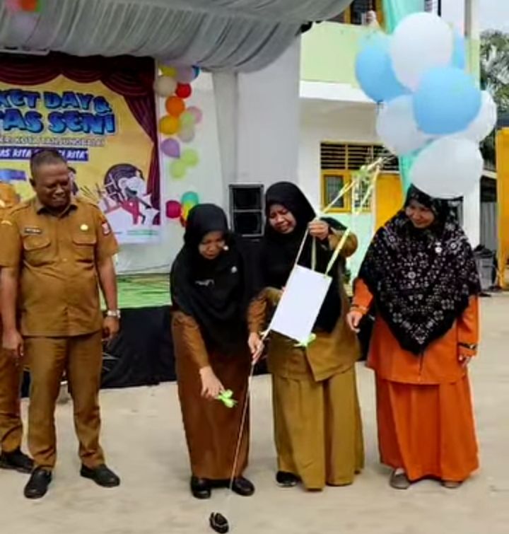 Kadis Pendidikan Apresiasi Market Day SMP IT Datuk Fikri Tanjungbalai