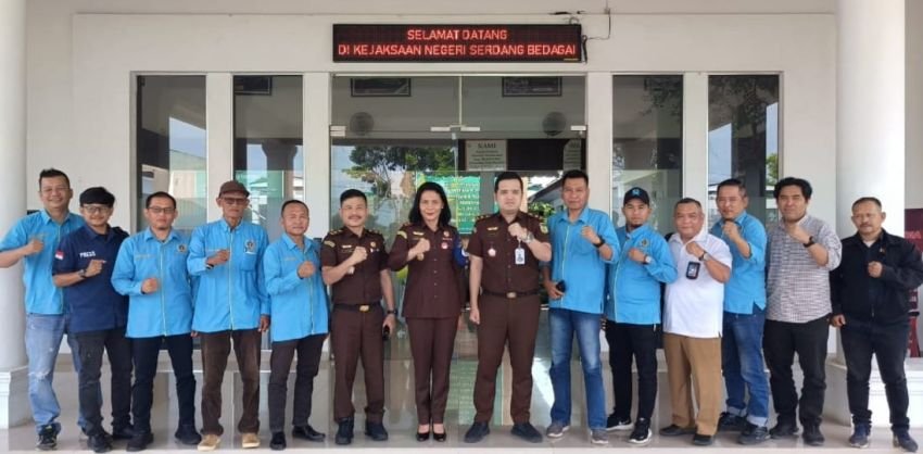 PWI Sergai Sambangi Kejari Perkuat Silaturahmi dan Sinergi