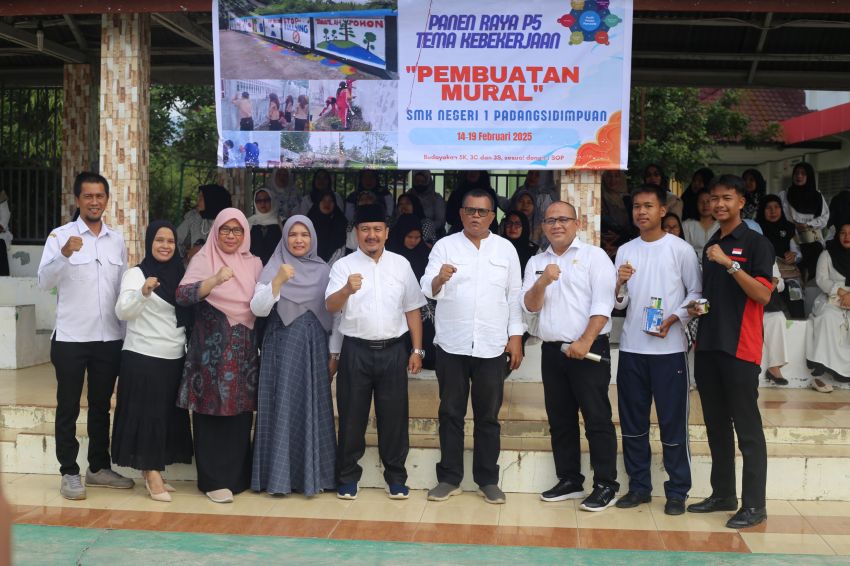 Panen Raya P5 Pembuatan Mural SMKN-1 Padangsidimpuan Berlangsung Sukses