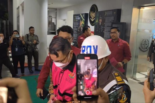 Dijemput Paksa! Kronologi Penetapan Tersangka 2 Bos Pertamina Patra Niaga