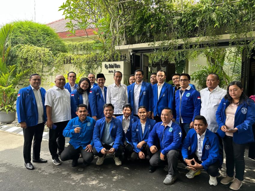 Bahas Perkembangan Teknologi Hingga Makan Bergizi Gratis, GAMKI Temui Jokowi di Solo