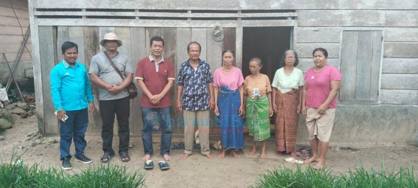 Camat Pasaribu Tobing Upayakan Pasutri di Desa Sipakpahi Dapat Bansos Permanen