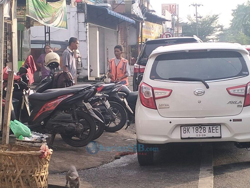 Parkir Berlangganan Pemko Medan Membuat Jukir Kewalahan dan Kurang Penghasilan