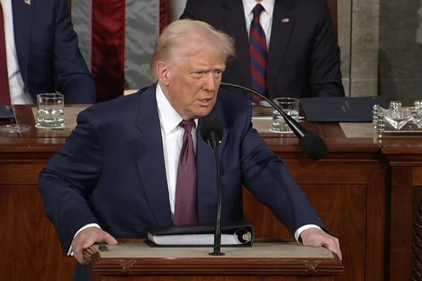 Trump Kenakan Tarif Baru bagi Semua Negara