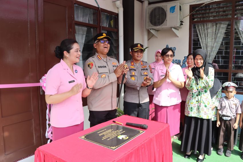 Ny Luciana Gidion Resmikan Renovasi Sekolah TK Kemala Bhayangkari
