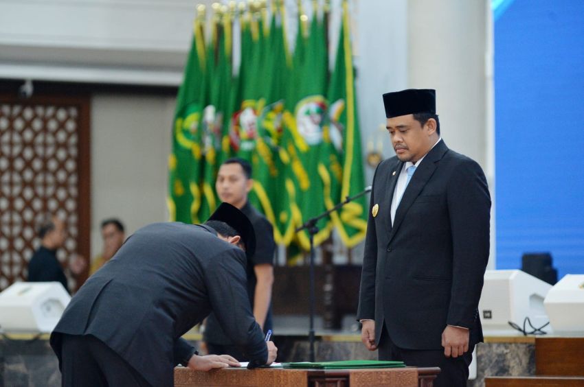 Gubernur Lantik Alexander Sinulingga sebagai Kadis Pendidikan Sumut