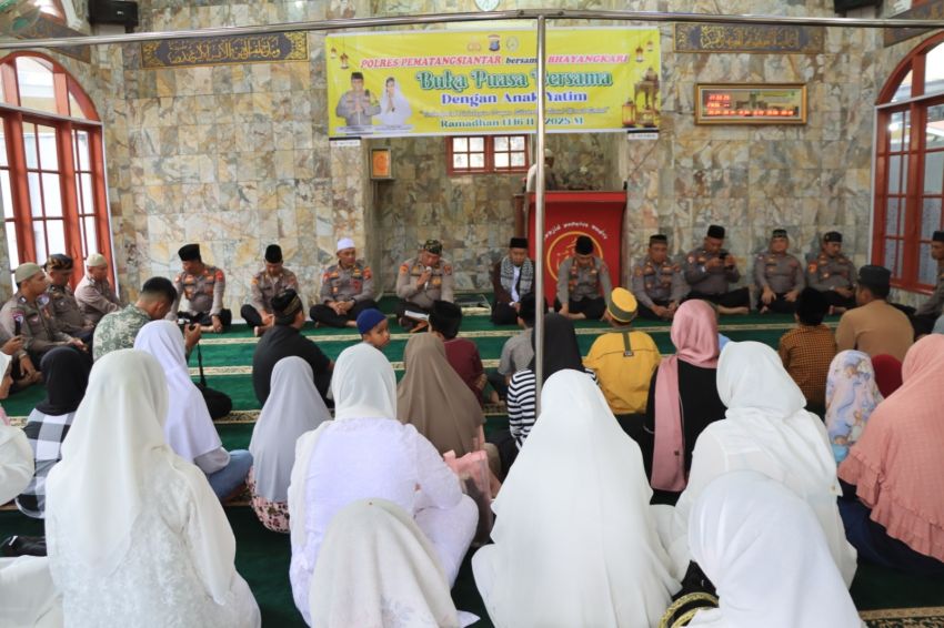Kapolres Pematangsiantar Buka Puasa Bersama Anak Yatim