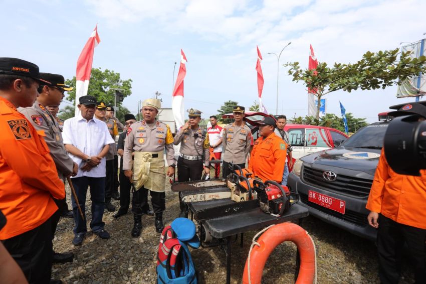 Kapolda Sumut Tinjau Pos PAM Idul Fitri di Sei Karang Langkat