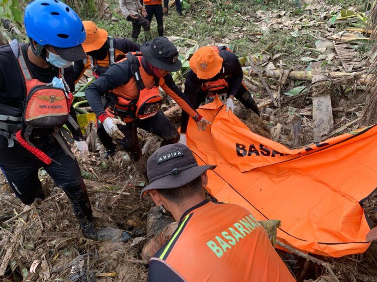 Satu Korban Banjir Kota Padangsidimpuan Ditemukan Tewas