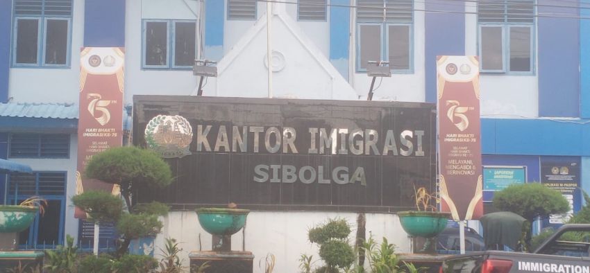 Langgar Izin Masuk Negara, Imigrasi Sibolga Deportasi 3 WNA Tiongkok