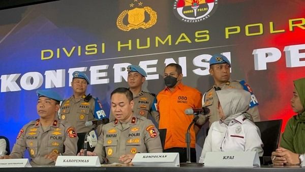 Mantan Kapolres Ngada Diduga Jual Video Asusila