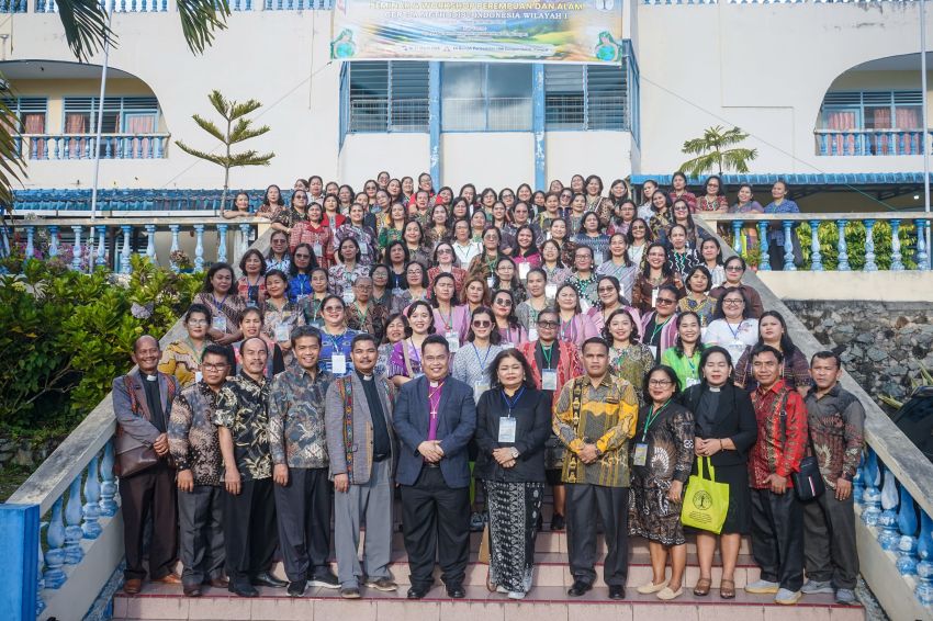 Seminar dan Workshop Perempuan dan Alam GMI Wilayah I, Bishop Kristi Wilson : Jadilah Sahabat Alam