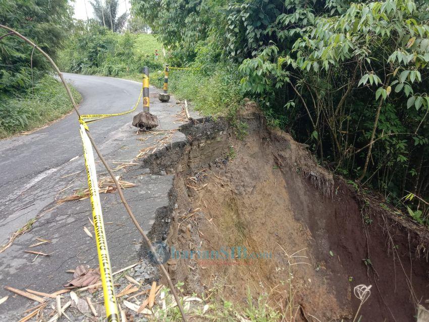 Jalan Longsor di Badursa Simalungun Bertambah Parah