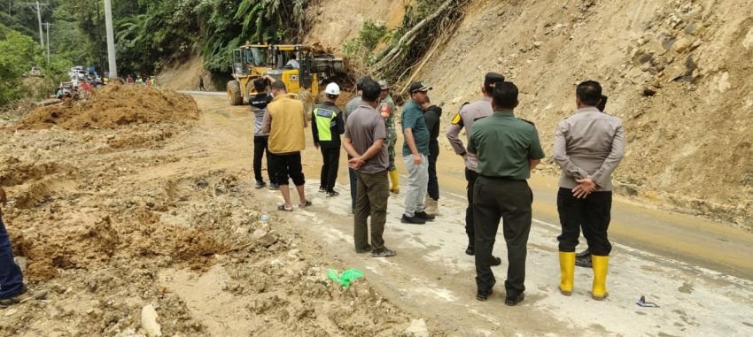 Polda Sumut Apresiasi Polres Taput Gerak Cepat Tangani Longsor di Jalan Lintas Tarutung-Tapsel