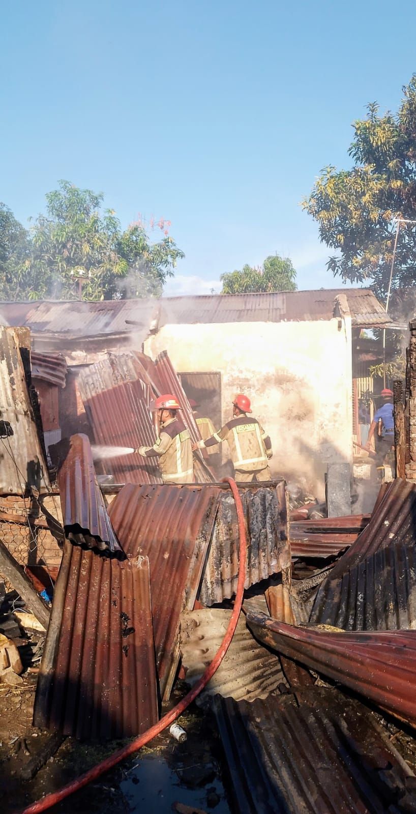 3 Rumah Warga di Medan Labuhan Terbakar