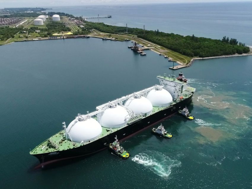 PTK Sukses Kawal Sandar Lepas Kapal BBM dan LPG dengan Aman