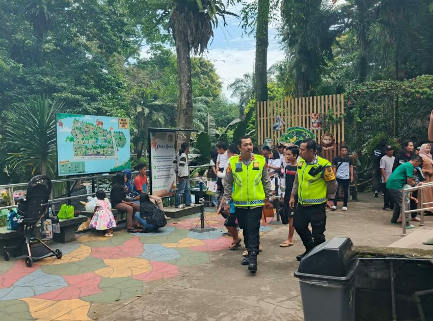 Ciptakan Momen Libur Idulfitri Nyaman, Personel Polres Pematangsiantar Patroli di Tempat Wisata