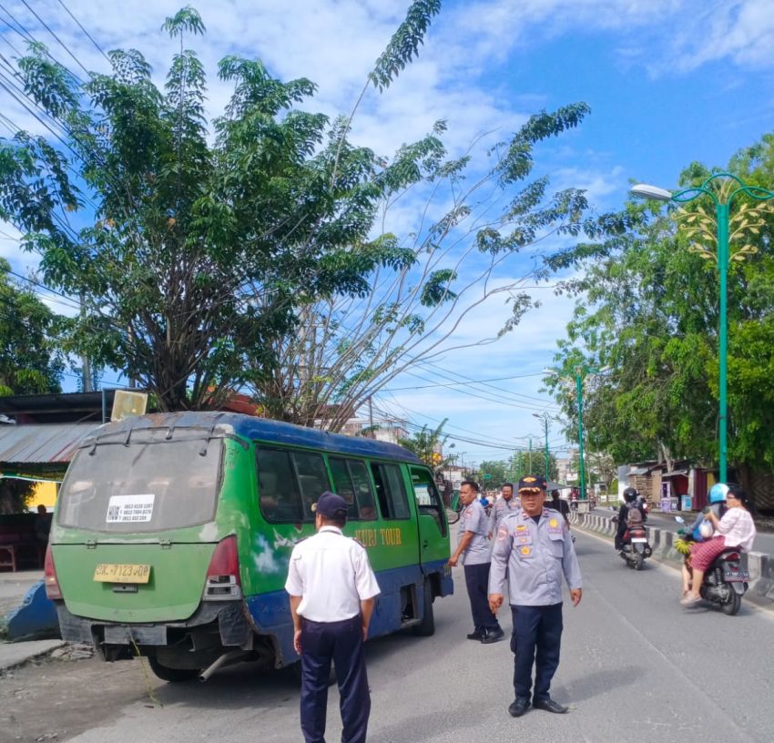 Dishub Tertibkan Angkutan Umum dan Atur Lalu Lintas di Tanjungbalai