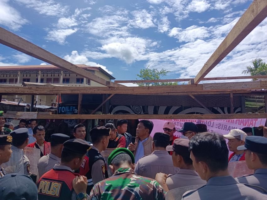 Meski Sempat Dihadang Pihak Termohon, Eksekusi Lahan di Desa Hutabolon Samosir Berlangsung Kondusif