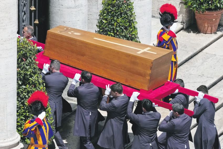 Dia adalah Paus Rakyat