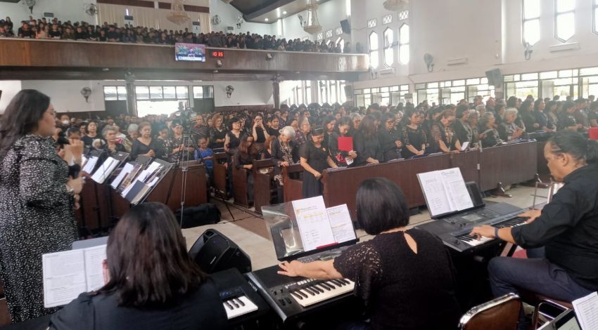 Lewat Penyaliban Yesus, Allah Membagi KasihNya Kepada Manusia