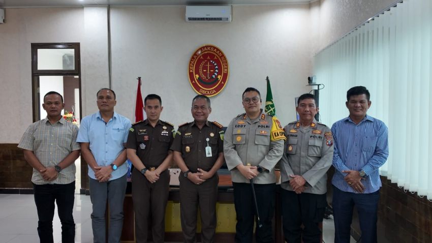 Kapolres Sibolga Kunjungi Kajari Sibolga Tingkatkan Sinergitas