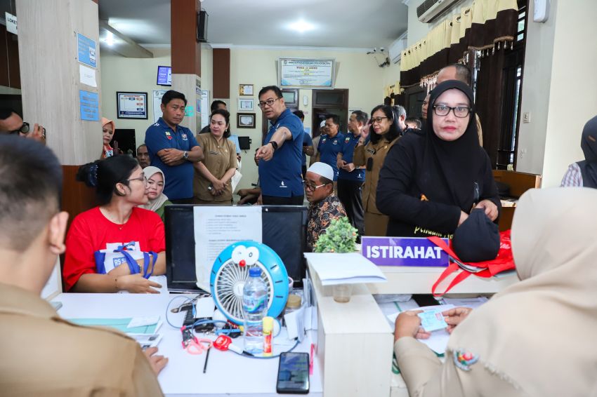 Sidak, Bupati Asri Ludin Tambunan &ldquo;Acak-acak&rdquo; Dinas Dukcapil Deliserdang