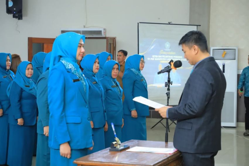 Bupati Lantik TP PKK Labura Masa Bakti 2025-2030
