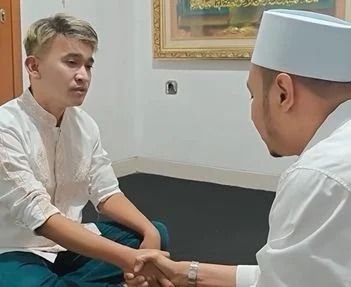 Ruben Onsu Resmi Memeluk Agama Islam