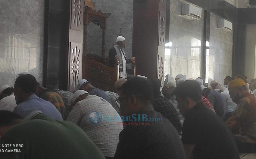 Khatib Salat Jumat di Masjid Al-Aman Aek Kanopan : Pahala dan Dosa Dilipatgandakan di Bulan Zulkaidah