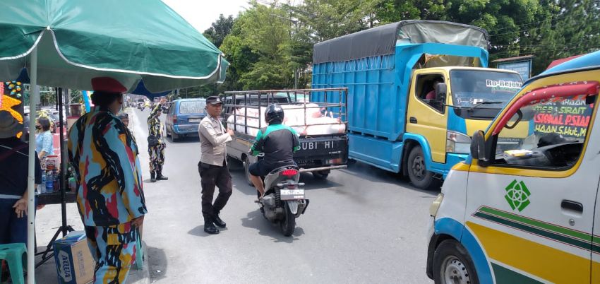 Cegah Penyakit Masyarakat, Polsek Siantar Selatan Patroli ke Tempat Keramaian