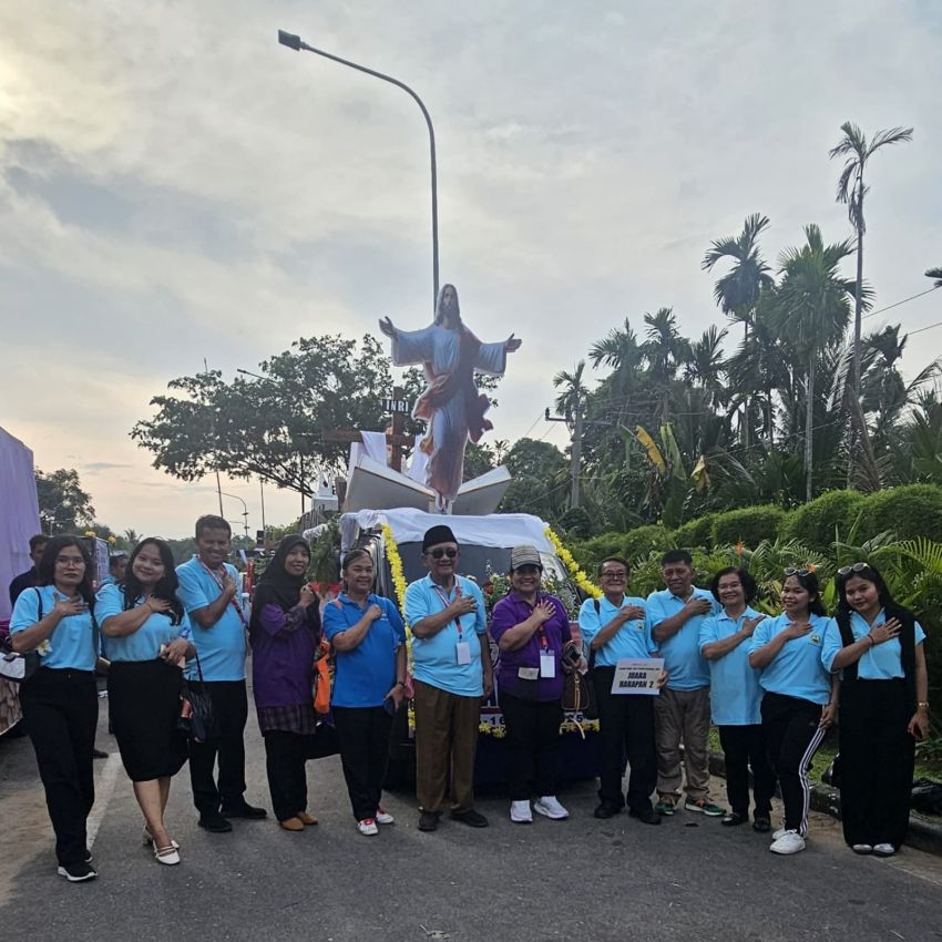 Mobil Hias MPKW Sumut-NAD Raih Juara Harapan II Parade Mobil Hias Paskah Nasional