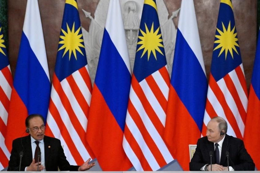 PM Malaysia Anwar Ibrahim Bahas MH17 dalam Pertemuan dengan Putin