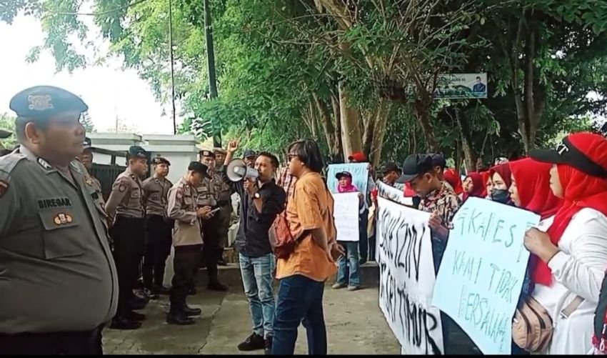 Garansi Sumut dan Warga Aksi Damai di DPRD Langkat, Tuntut RDP Terkait Sengketa Lahan