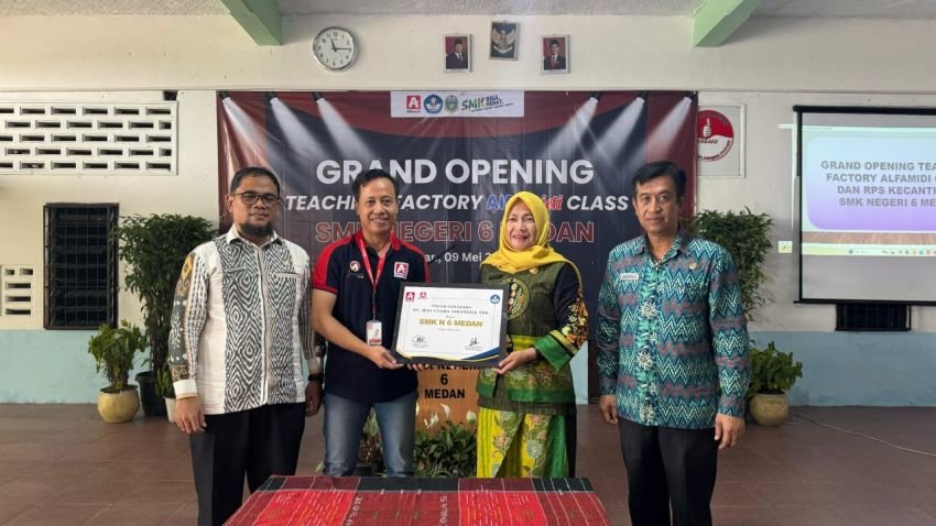 Alfamidi Resmikan Teaching Factory “Alfamidi Class” di SMKN 6 Medan