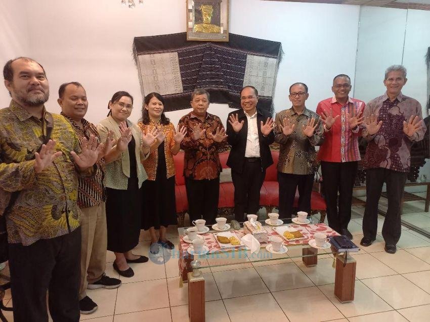 HKBP Resort Medan Sudirman Sampaikan Selamat HUT ke-55 Harian SIB