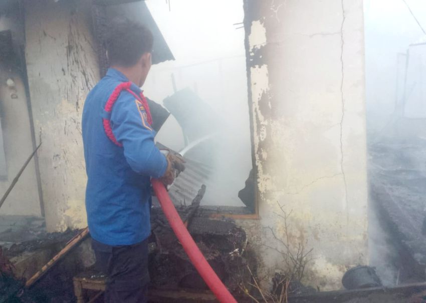 3 Rumah Semi Permanen Terbakar di Desa Berampu Dairi