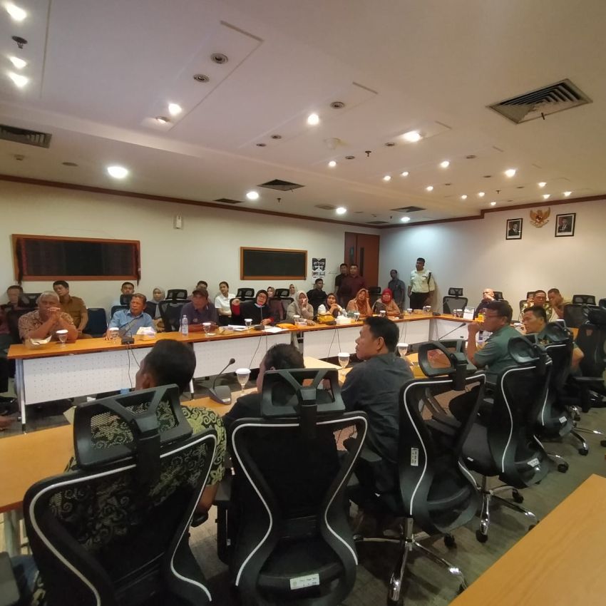 Ditipu Mafia Penerimaan Anggota TNI, Forum Orangtua Casis TNI AD Mengadu ke DPRD SU