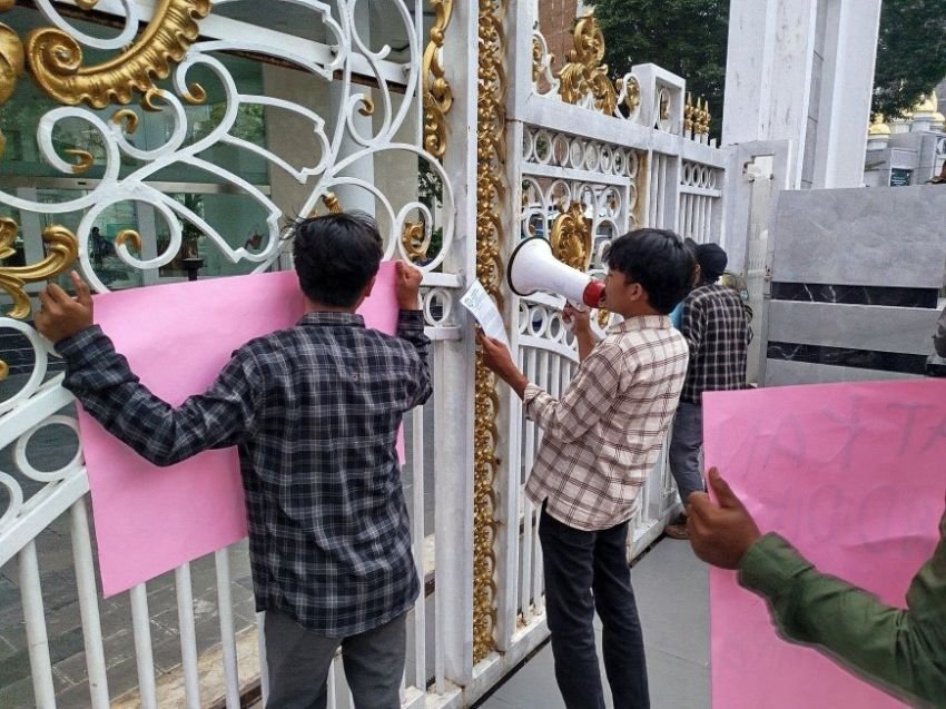 Tuntut Evaluasi Kadinkes Sumut, Massa GARANSI Datangi Kantor Gubernur