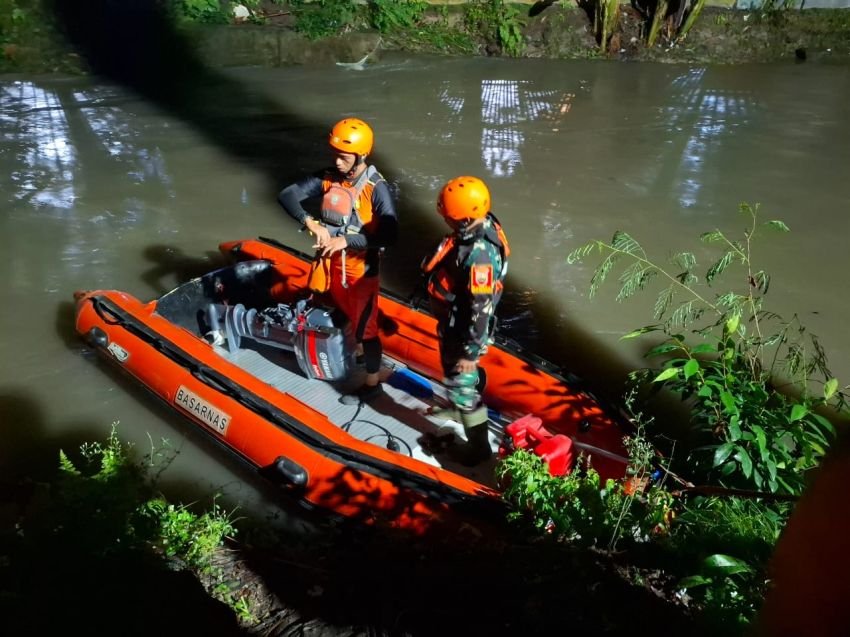 Remaja 16 Tahun Hanyut di Sungai Deli Medan