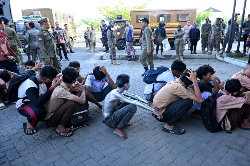 Puluhan Anak Jalanan 'Pengamen', 'Pengemis', dan 'Manusia Silver' di Medan dan Deliserdang Diamankan, 5 Positif Narkoba
