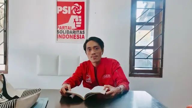 Unggah Ijazah Jokowi, Kader PSI Dian Sandi Diperiksa Polisi