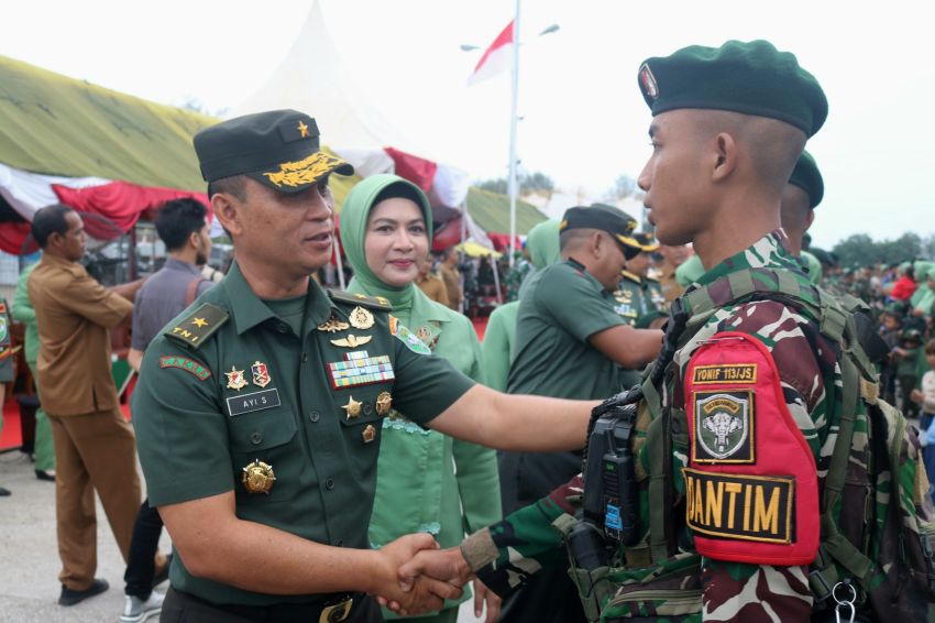 450 Prajurit TNI Yonif 113 Jaya Sakti Kodam IM Diberangkatkan ke Papua