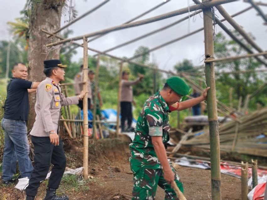 Muspika Pancurbatu Tertibkan Lokasi Judi dan Narkoba di Desa Bandar Baru